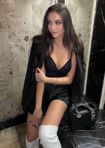 Анжелика, Г. Гагарин